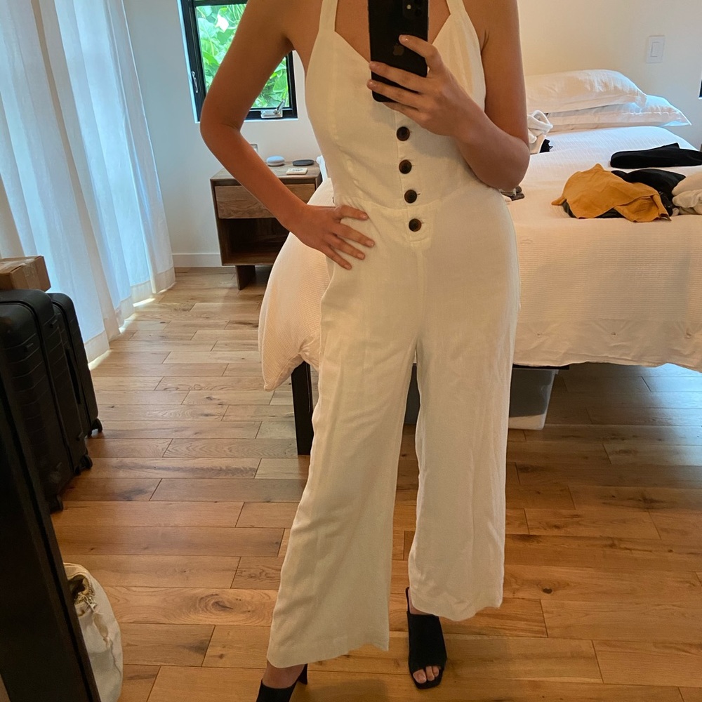 URBAN OUTFITTERS White Linen Jumpsuit